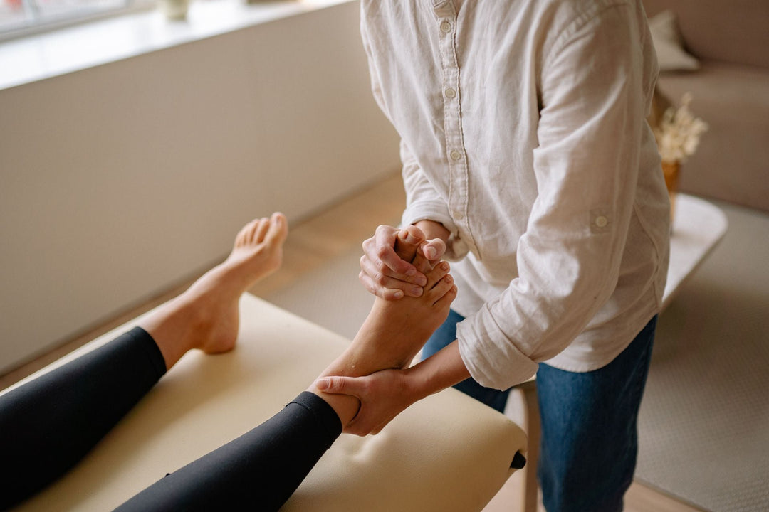 Reflexology to Speed Labor Along: The 8 Foot Points We Swear By