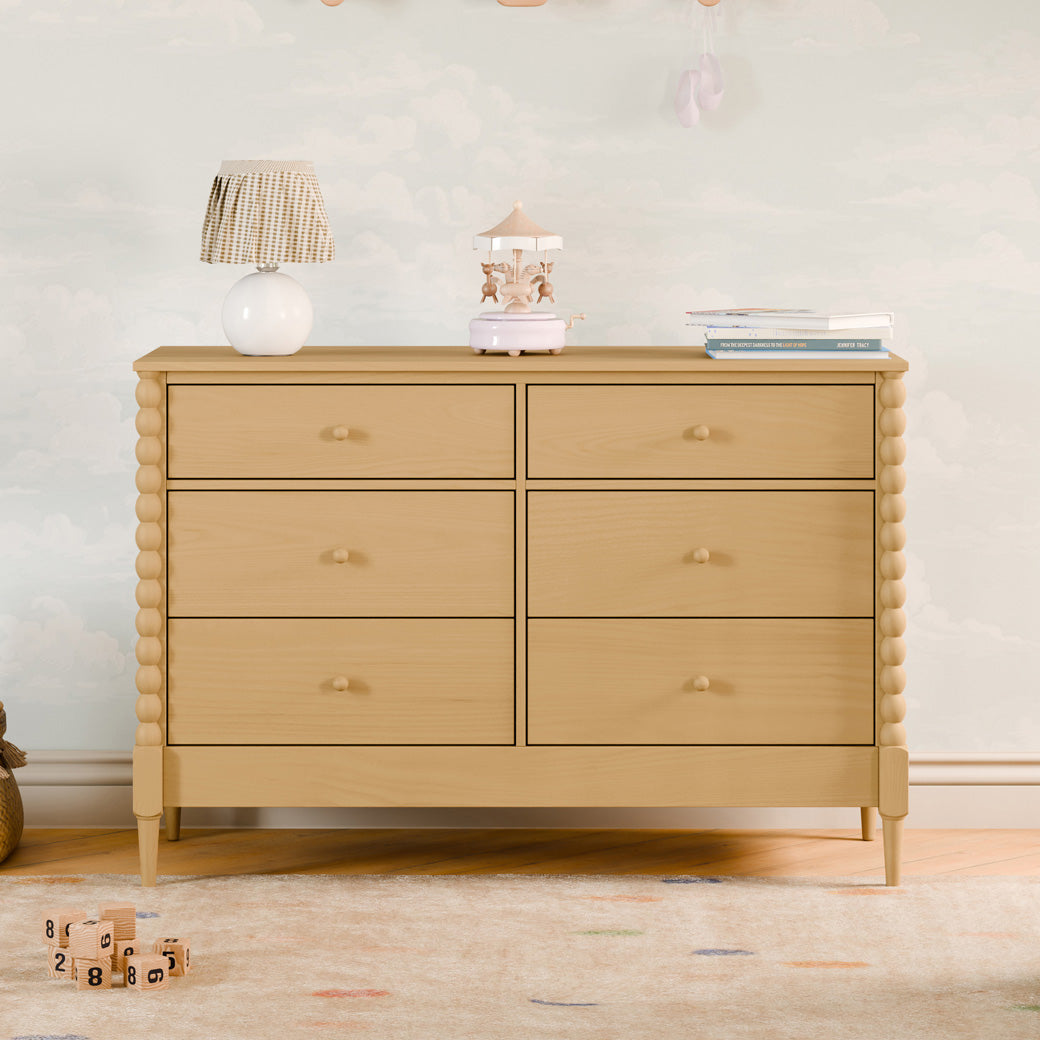 Lainey Bobbins 6-Drawer Dresser