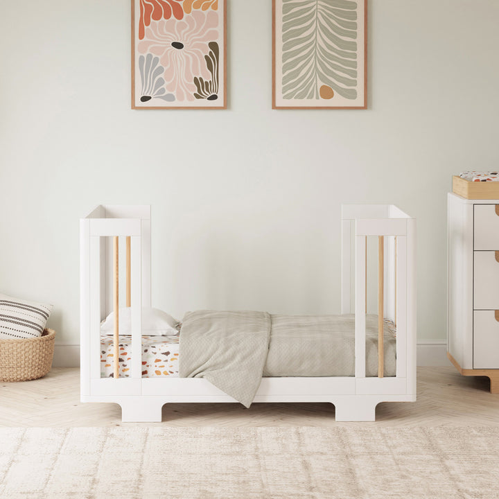 Yuzu 8-In-1 Convertible Crib With All Stages Conversion Kits