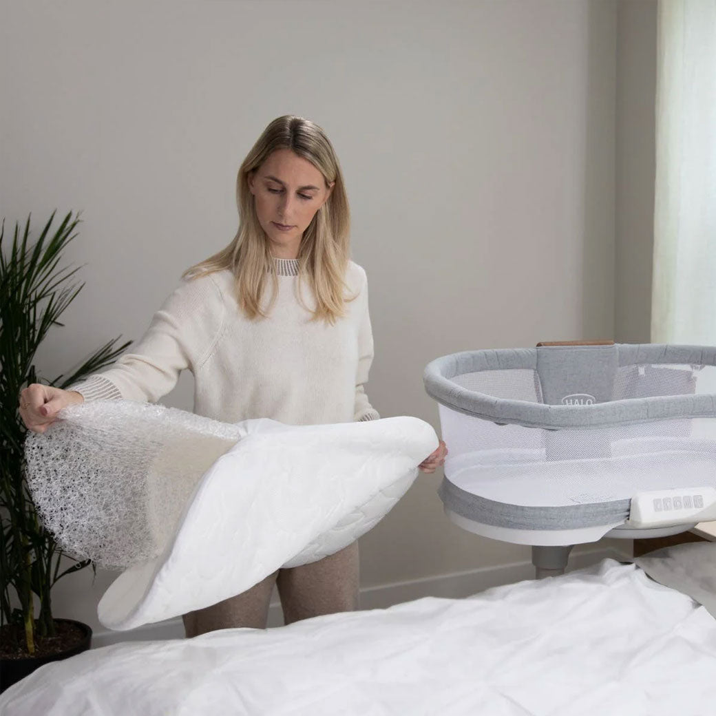Bassinest 3.0 Soothe + FR-Free Mattress Bundle