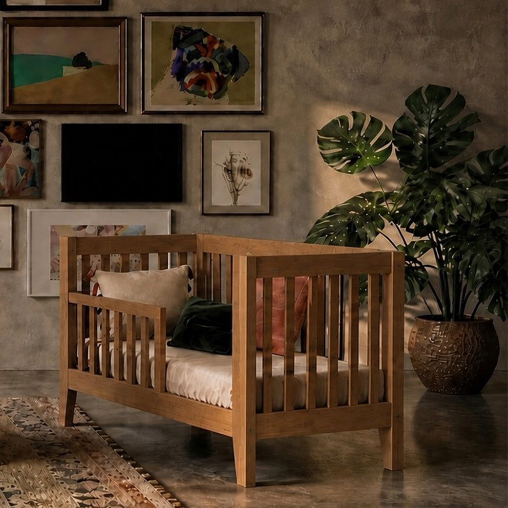 Mira Crib