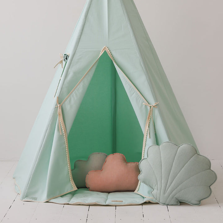 Teepee Tent with Pompoms