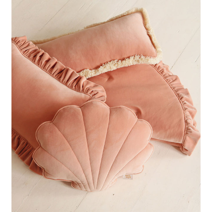 Velvet Shell Pillow