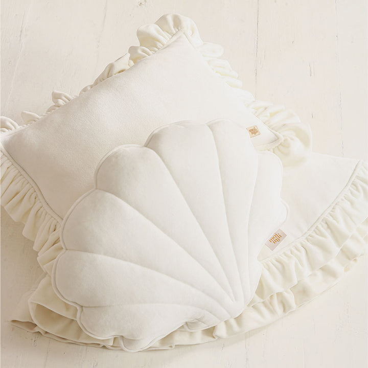 Velvet Shell Pillow