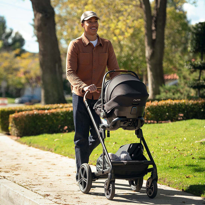 PIPA Aire Infant Car Seat + PIPA Series Base
