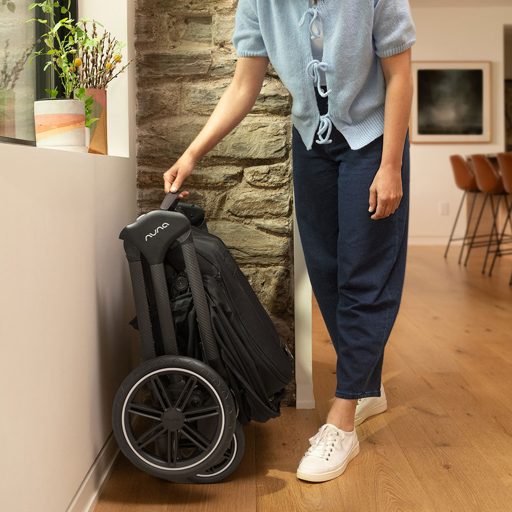 TRIV lx Stroller