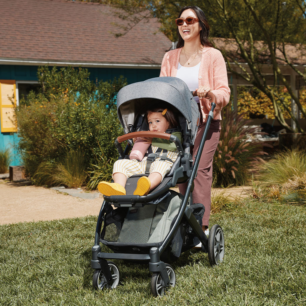 Cruz V3 Stroller