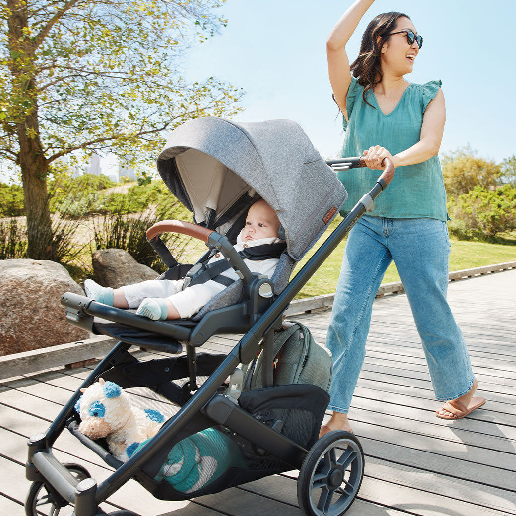 Cruz V3 Stroller