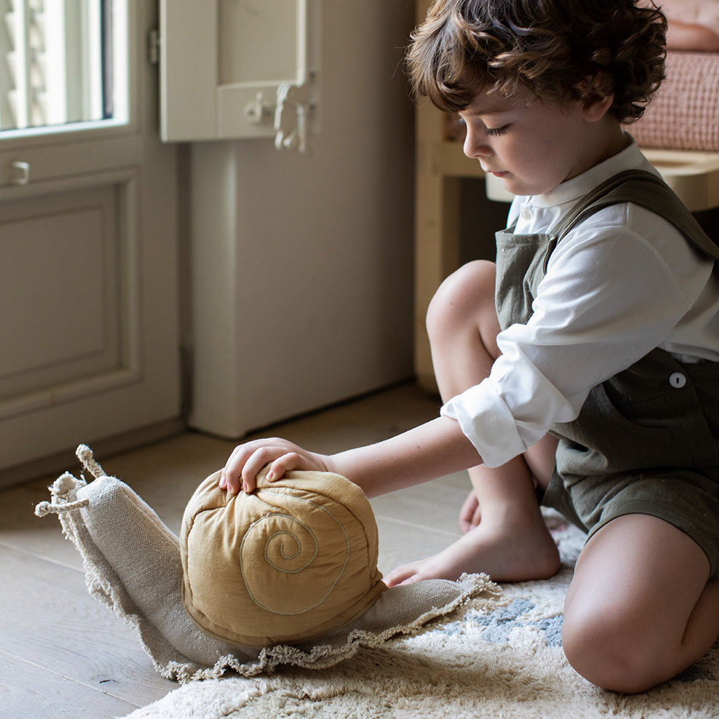 Lazy Snail Cushion